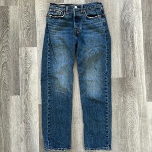 Levi’s Wedgie jeans in size 24